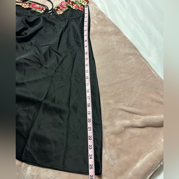 NWT Hello Molly Blooming Confidence Slip Dress with Floral details. Size M. - Picture 11 of 13